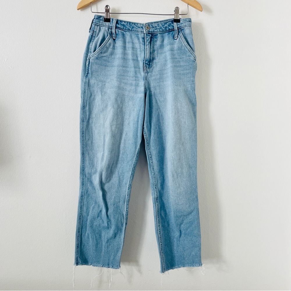 Hollister Ultra High-Rise Mom Jean